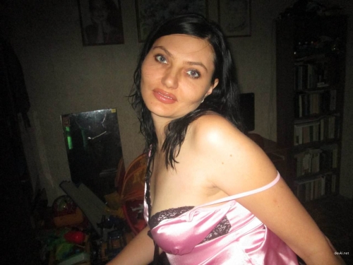 XXX Amateur Brunette in Stockings: Naughty Private Naked Photo