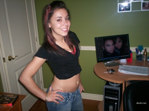 Sloppy Blowjob to Horny Boyfriend: Uncensored Amateur Porn Pic