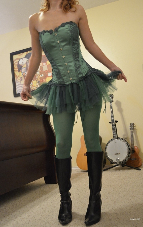 Seductive Amateur in Pantyhose and Corset - Explicit Sexy Girl Photo