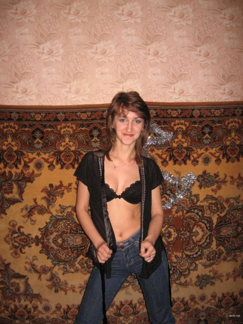 Sizzling Amateur Strip Tease - Explicit Homemade Carpet Photo