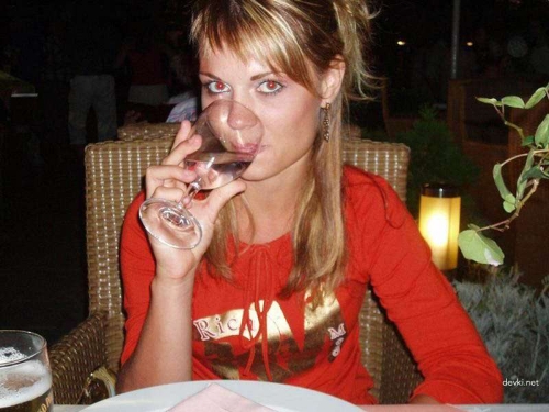XXX Skinny Girl Amateur Photos: Explicit Shots for Adults Only