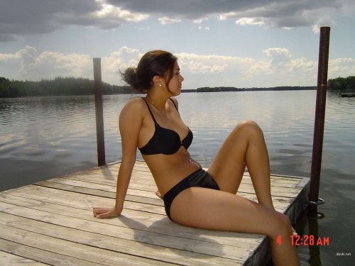 Interracial Mulatto Babe Exposed: Hot Amateur Photos in English