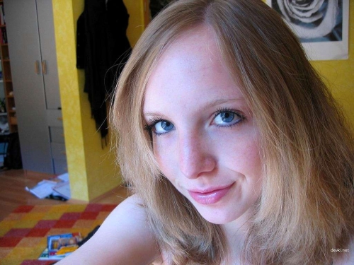 Steamy Amateur Girlfriend in Sexy Stockings Teases on Bed - Explicit Photo