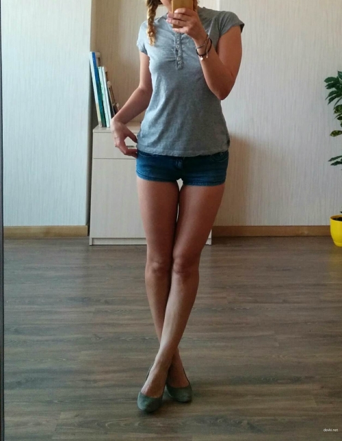 Sultry Amateur in Short Shorts: Steamy and Seductive Shot for Adults