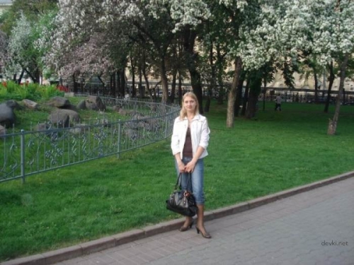 XXX Amateur Pics: Familiar Girl's Explicit Home Photos in English
