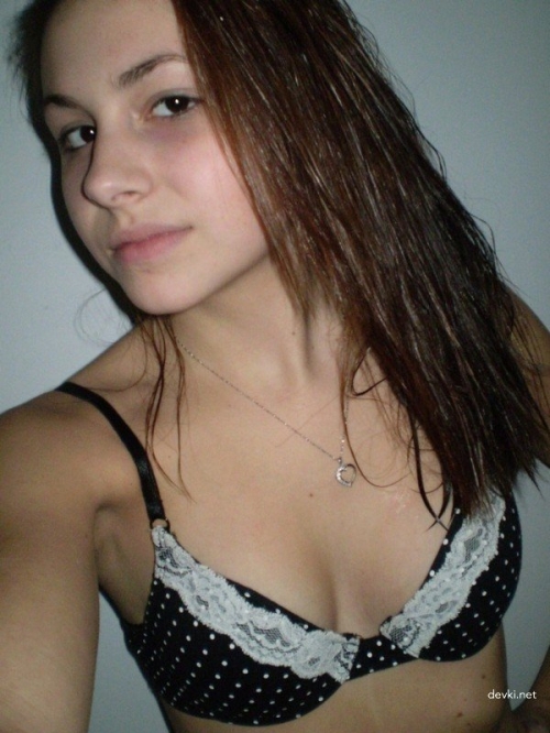 Steamy Solo Play: Naughty Amateur Babe Masturbates in Intimate Home Session - Explicit Hot Photos