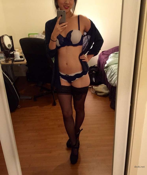 Hot Asian Teen's Naughty Selfies - Explicit Amateur Photos