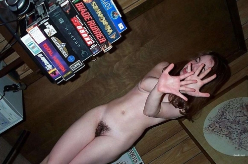 XXX Amateur Pics: Hairy Pussy Girls Exposed!