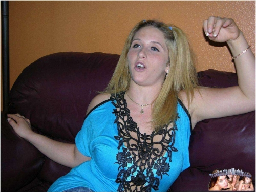 XXX Amateur Pic: Busty Woman Bares Massive Tits - Explicit Homemade Boobs Exposed!