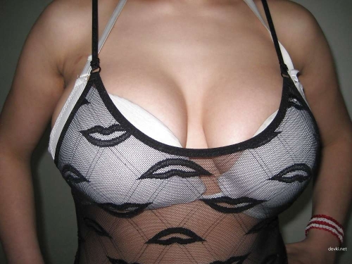 XXX Naked Amateur: Hot Nude Woman Exposed in Explicit English