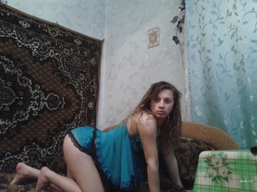 Steamy Amateur Student Erotica: Moscow Suburbs Home Photoshoot