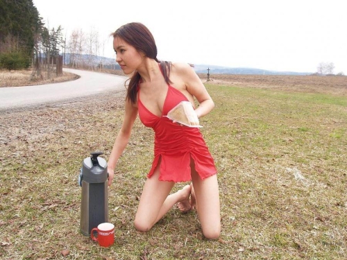 Amateur Girlfriend Naked Picnic: Explicit Outdoor Fun with Hot Babe