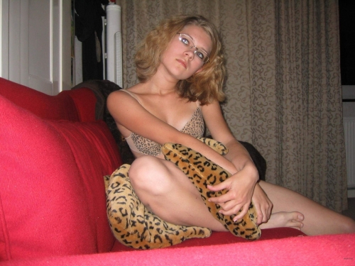 Sultry Amateur Model: Explicit Beauty Photoshoot - Young & Alluring Beginners