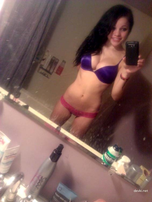 Explicit Amateur Photo: Hot Girl with Amazing Body - Private XXX Picture