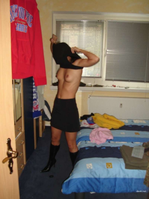 Raw Amateur Nude Wife Exposing All - Explicit Home Photo Shoot