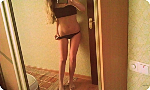 Hot Amateur Babe in Erotic Nude Poses - Explicit Sensual Photos