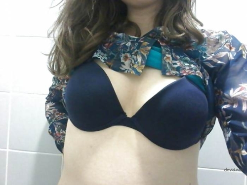 XXX Amateur Office Strip and Selfie: Explicit Nude Photoshoot