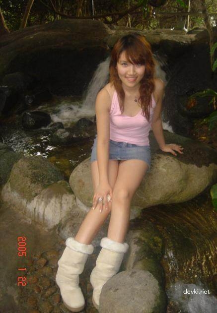 XXX Asian Amateur Erotic Album: Hot Asian Girl's Intimate Photos