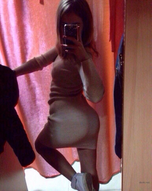 XXX Figure Skater Girlfriend's Hot Selfies - Explicit Amateur Pics
