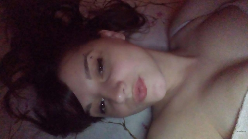 XXX Mature Brunette Private Pics - Uncensored Amateur Photos for Adults