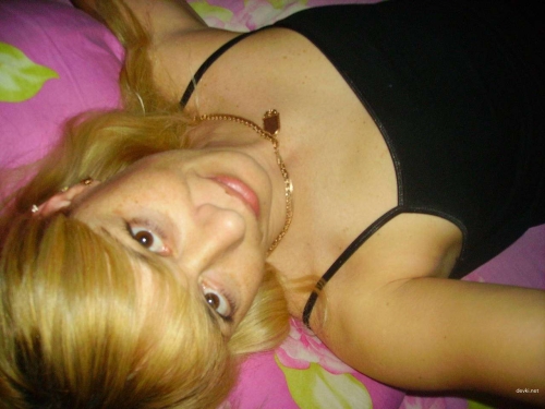 Uncensored Mature Sex Kitten Amateur Photo - Seductive and Exclusive!
