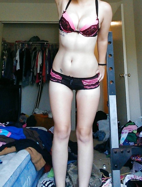 Explicit Amateur Teen Pussy Pics - Young Slim Girl in Provocative Photo Shoot