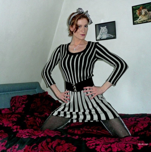 Hot Mature Redhead Amateur Slut Exposes All in Explicit Porn Pics