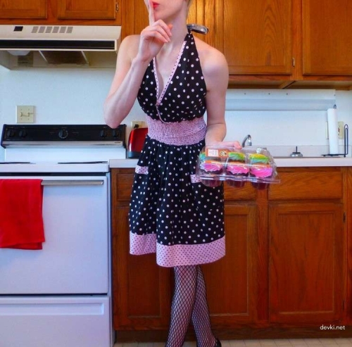 Explicit Amateur Nude Girl on Kitchen Counter - Young Naked Babe in Provocative Pose