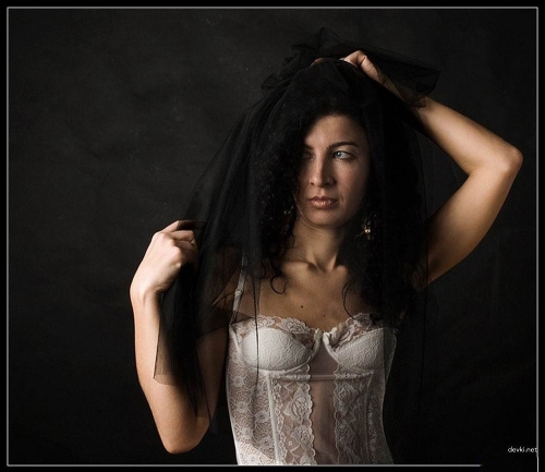 Sultry Bride Boudoir: Erotic Wedding Pics for Adults