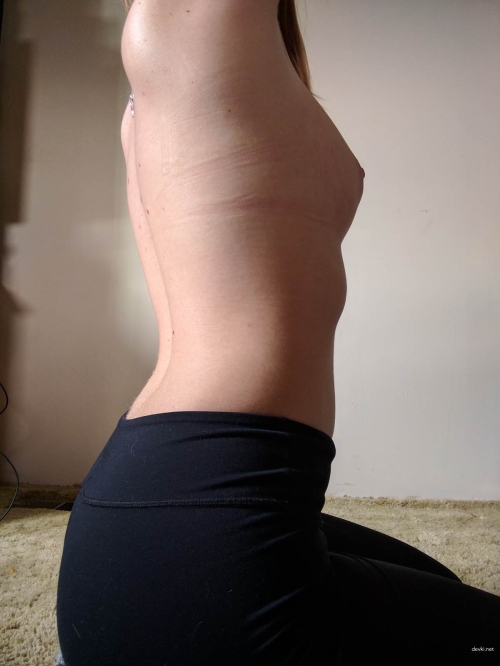 Explicit Amateur Beauty Exposes Pussy in Doggy Style Pose - XXX Photo