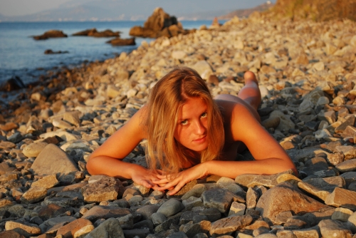 Naughty Amateur Girl Flaunts Her Bare Breasts - Explicit Photo