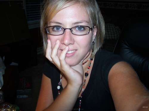 Wild Amateur Sex Pics: Kinky Woman in Explicit Action - Hot & Uncensored Amateur Porn!