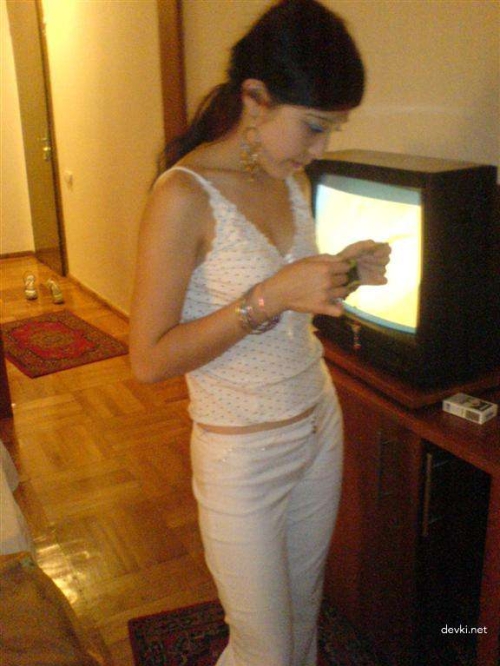 Uncensored Nude Amateur Kazakhstan Girl Exposed - Explicit Young Woman from Kazakhstan