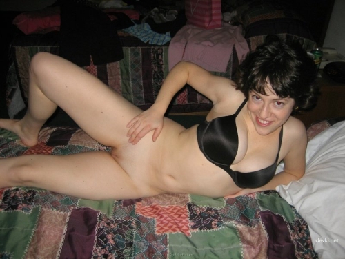 Amateur Girlfriend Devours Boyfriend's Hard Cock - Explicit Homemade Sex Tape