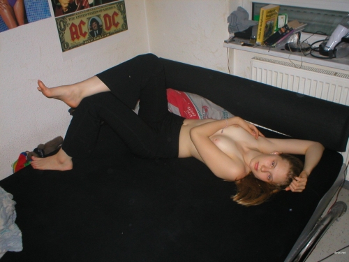Amateur Girl Erotic Photoshoot: Uncensored & Explicit XXX Content!