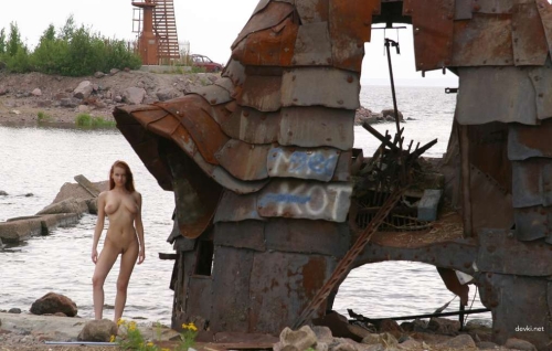 Explicit Busty Redhead Amateur Collection: Naked Girl Photos