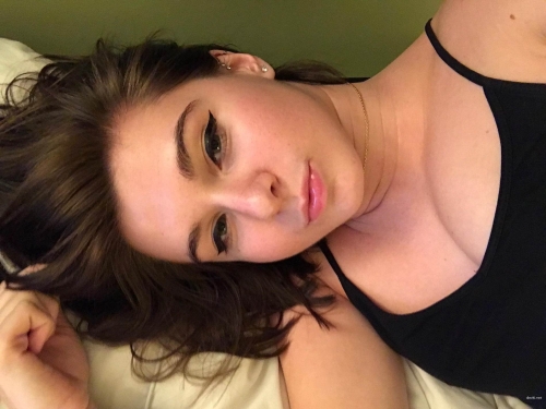 Sultry Brunette Babe Bares All - Naughty Amateur Photo Collection