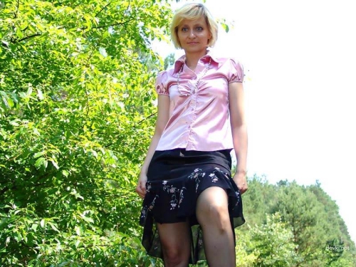 Naughty MILF Aunt in Explicit Amateur Photos - Mature Action!