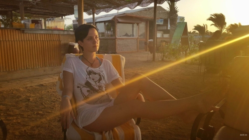 Uncensored Private Vacation Girl Amateur Photos: Explicit & Raw!