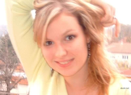 Blonde Bombshell: Explicit Amateur Photos of Cute Blonde in English