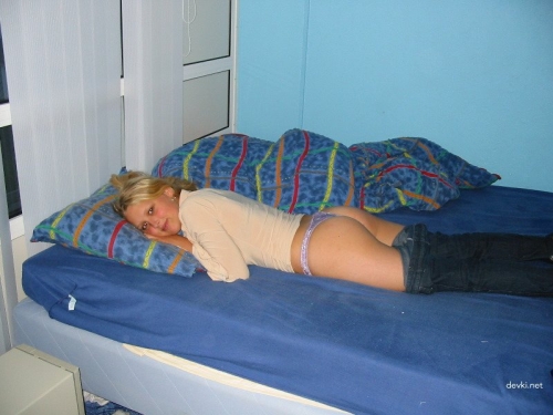 Uncensored Amateur Nude Girl Home Photos - Explicit XXX Pics