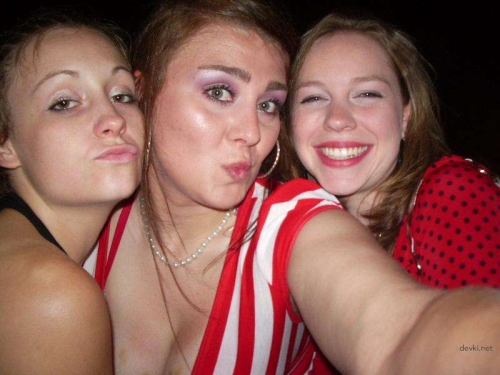 Amateur Girl's Explicit Boobs Selfie - Uncensored Breasts Photoshoot