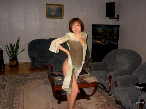 XXX Mature Amateur Home Photos: Topless, Explicit, Provocative Shots