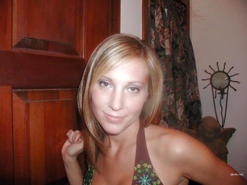 Amateur Girl XXX Photos: Uncensored Adult Pictures for Horny Viewers