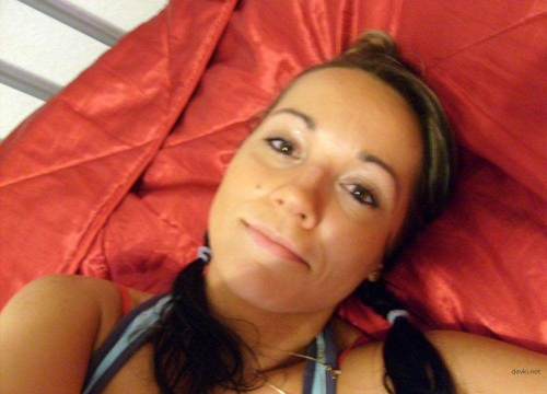 XXX Selfie Slut: Explicit Amateur Solo Photoshoot with Naughty Photographer