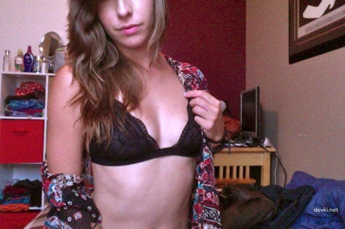 XXX Naked Webcam Show: Amateur Nude Photoshoot Exposed!