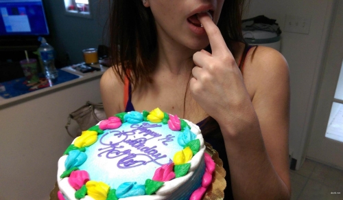 Hot Girl's Naughty Cake Fun: Amateur Erotic Photo Collection