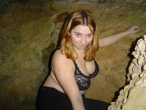 Wild Outdoor Blowjob: Sexy Amateur Babe Deepthroats Cock in Nature