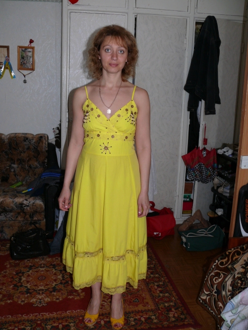 Hot Amateur Wife Fully Nude - Explicit Strip Tease Photos