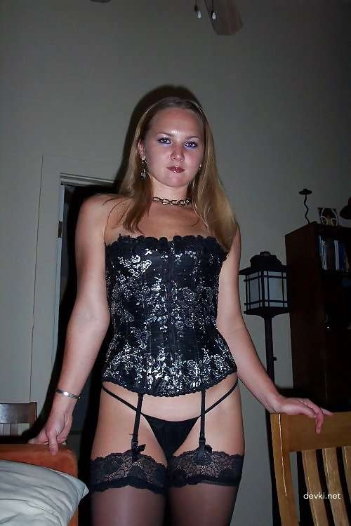 Uncensored Close-Up Pussy Shot: Explicit Amateur Girl Photo